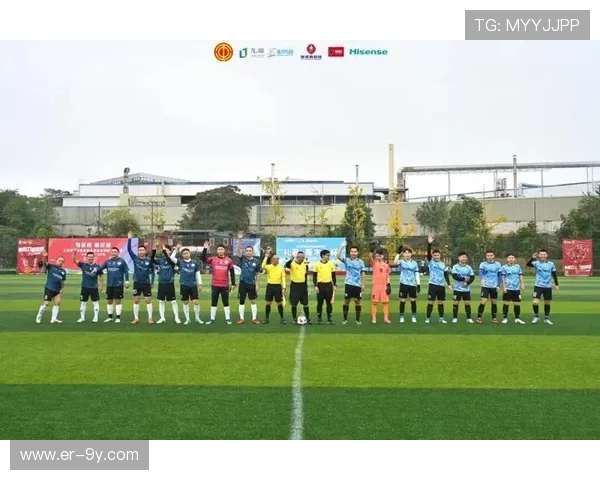 激情绿茵齐奋进团队协作展风采足球团建精彩比拼燃动全场